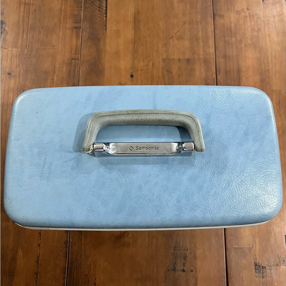 Vintage Samsonite Silhouette Hard Shell Train Makeup Travel Case Blue With Tray
